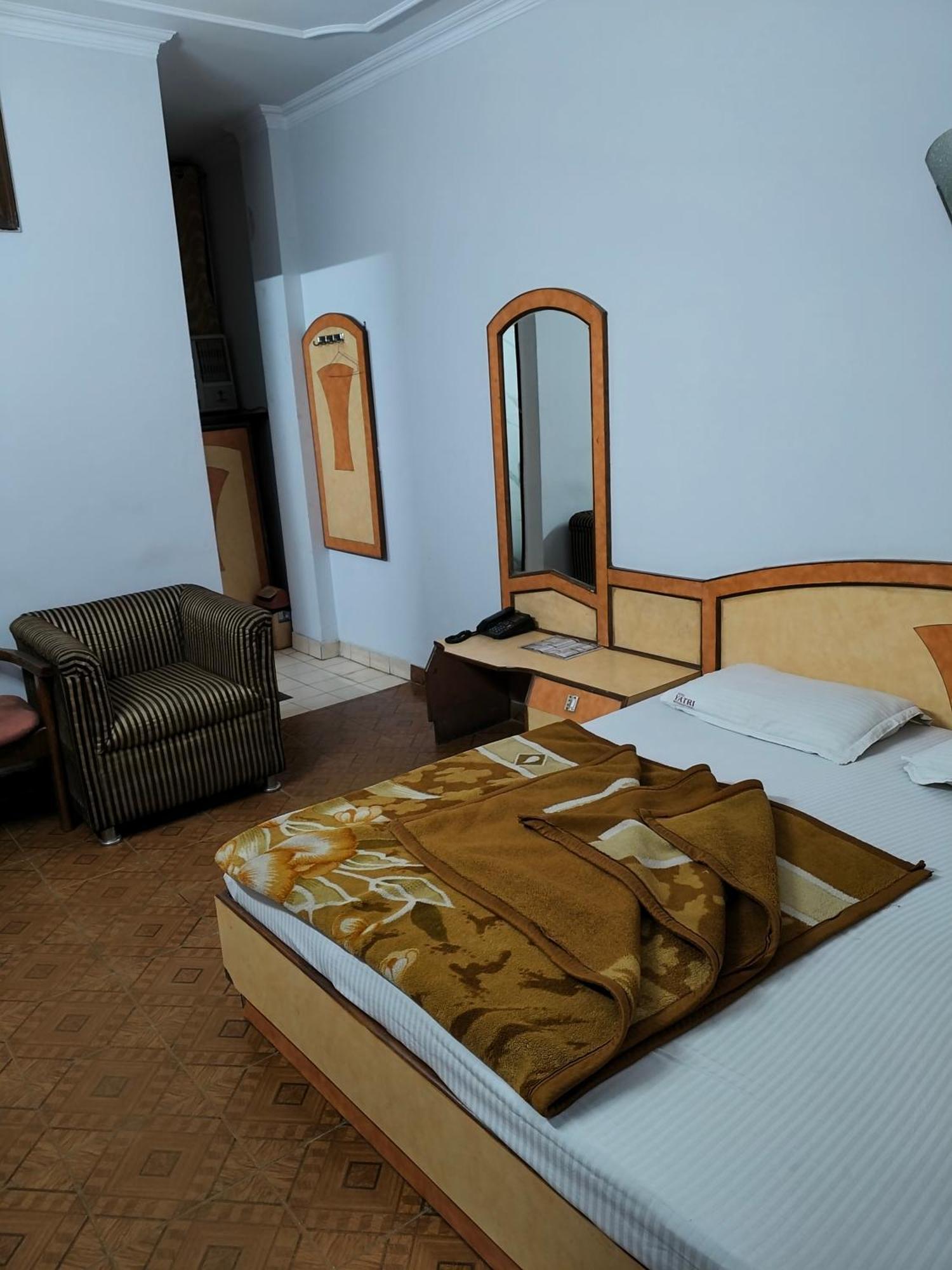 Hotel Yatri International ニューデリー 部屋 写真